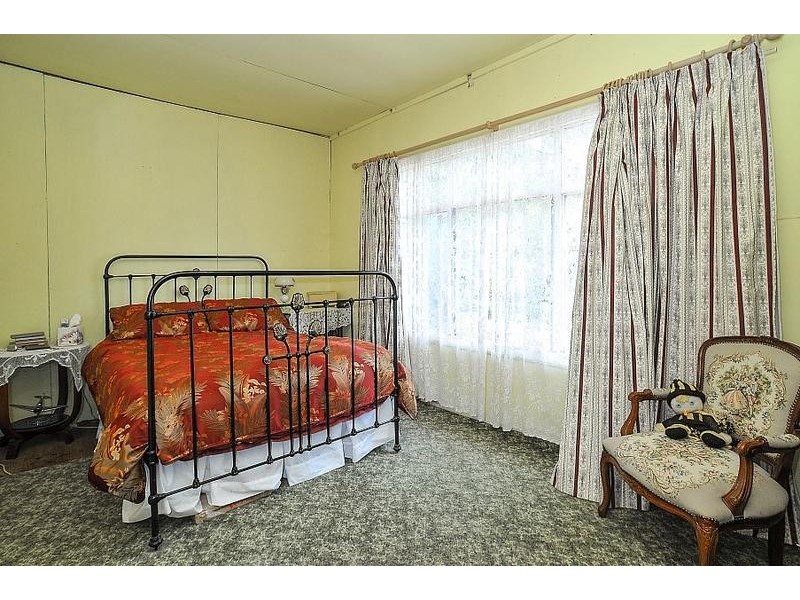 1 Forest Park Road, Upwey VIC 3158
