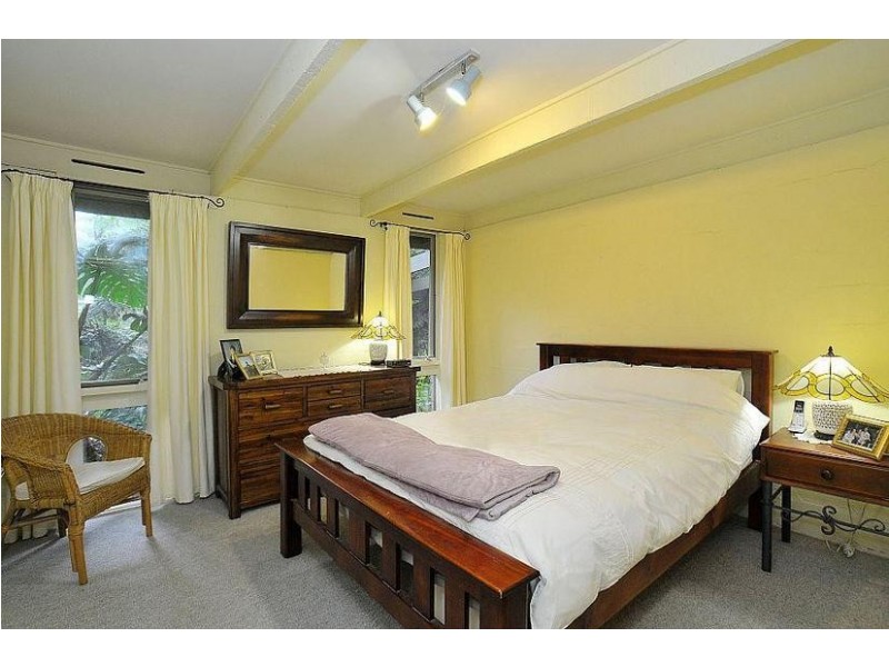 5 Woodland Grove, Selby VIC 3159