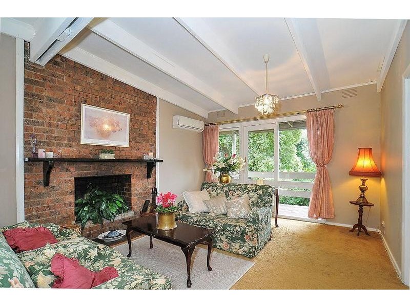 8 Kallamonda Road, Ferny Creek VIC 3786