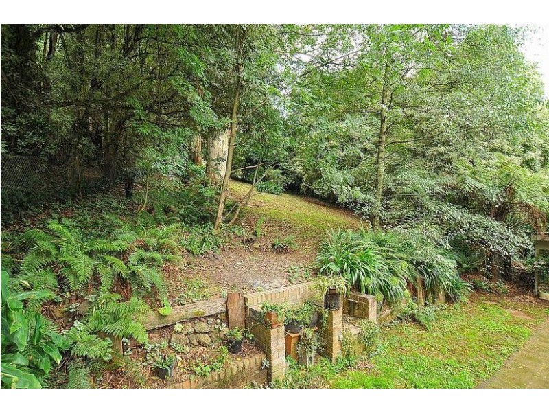 8 Kallamonda Road, Ferny Creek VIC 3786