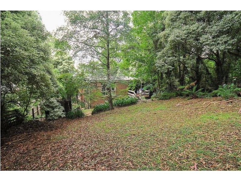 8 Kallamonda Road, Ferny Creek VIC 3786