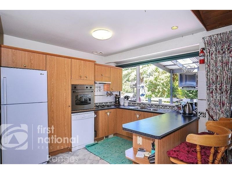 31 Hazel Grove, Tecoma VIC 3160