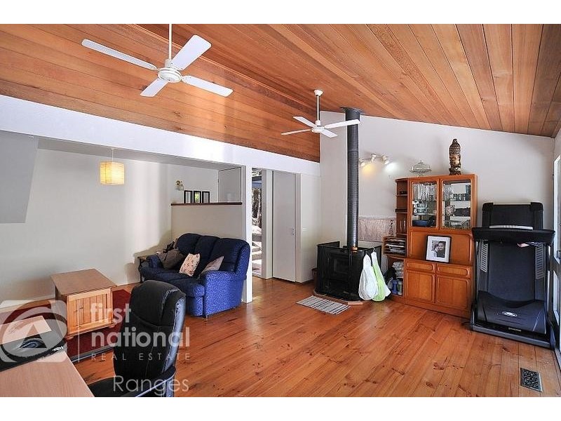 31 Hazel Grove, Tecoma VIC 3160