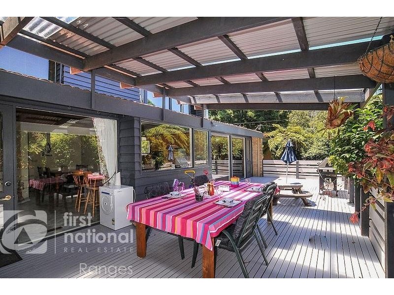 31 Hazel Grove, Tecoma VIC 3160