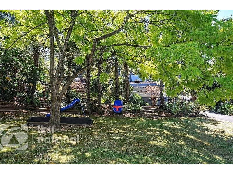 31 Hazel Grove, Tecoma VIC 3160