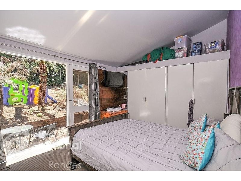 31 Hazel Grove, Tecoma VIC 3160