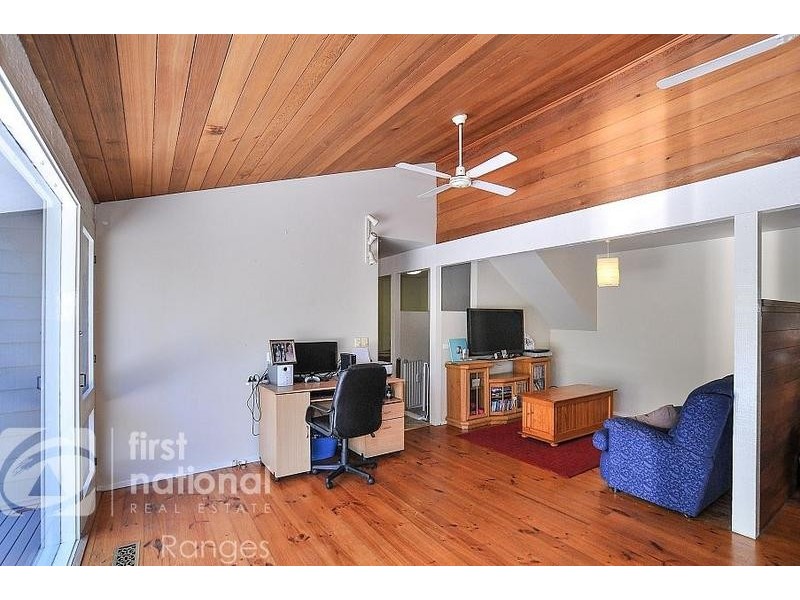 31 Hazel Grove, Tecoma VIC 3160