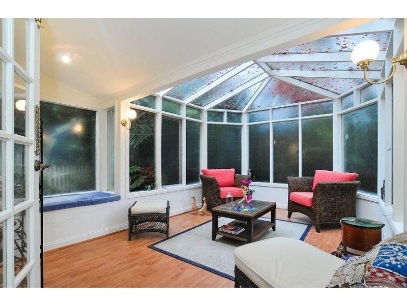 8 The Crescent, Sassafras VIC 3787