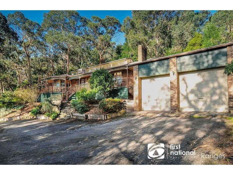 12 Waratah Avenue, Selby VIC 3159