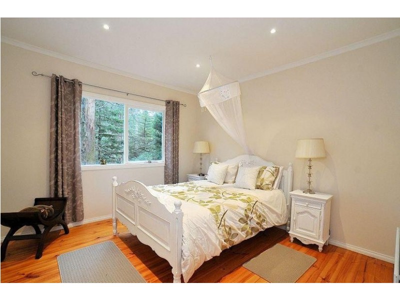 3 Vista Grove, Sherbrooke VIC 3789