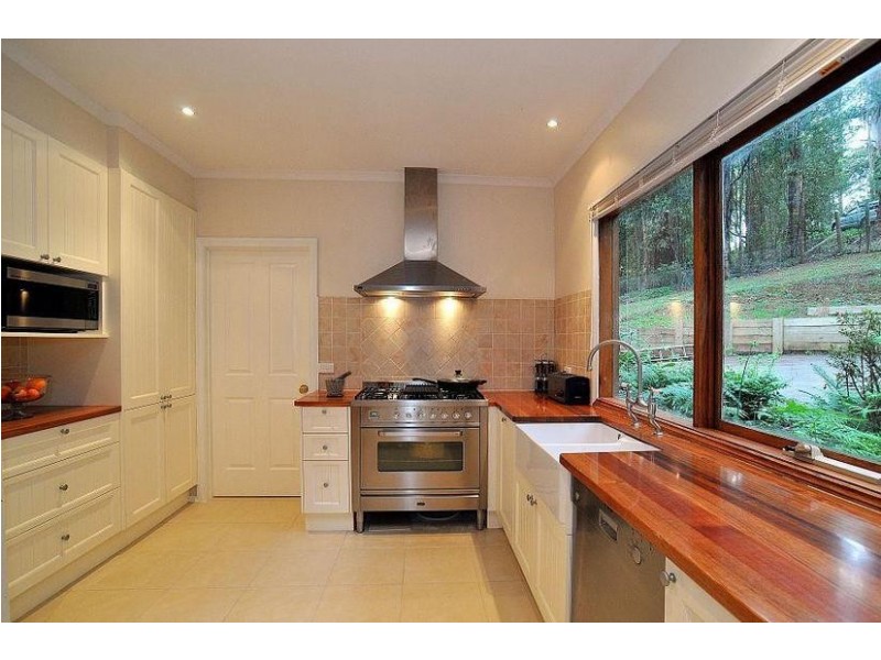 3 Vista Grove, Sherbrooke VIC 3789