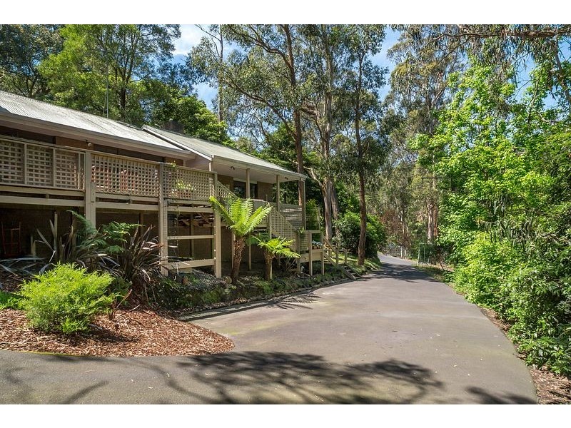 2 Hazel Vale Road, Tecoma VIC 3160