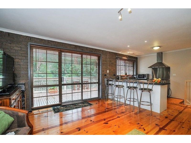 2 Hazel Vale Road, Tecoma VIC 3160