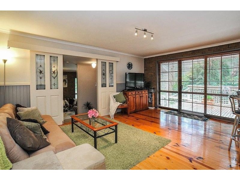 2 Hazel Vale Road, Tecoma VIC 3160