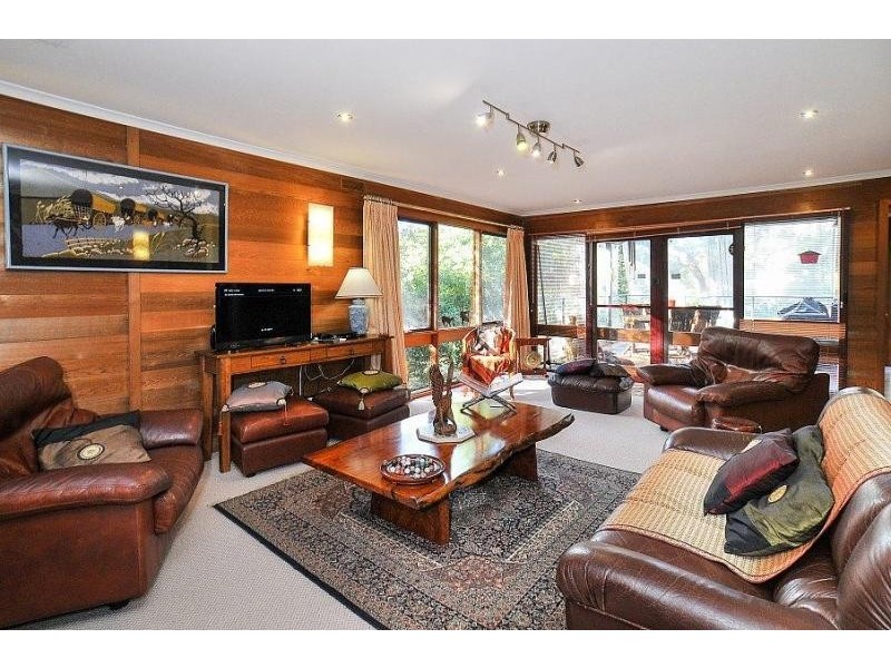 52 Thompson Road, Upwey VIC 3158