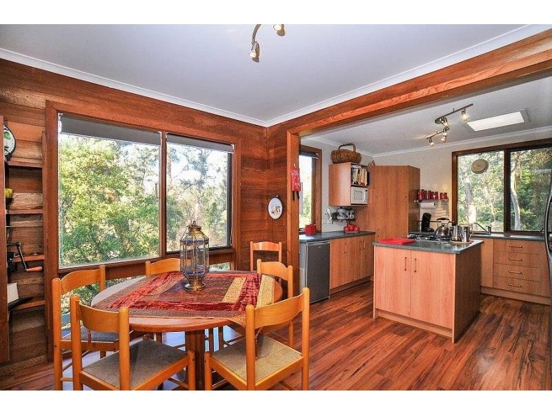 52 Thompson Road, Upwey VIC 3158