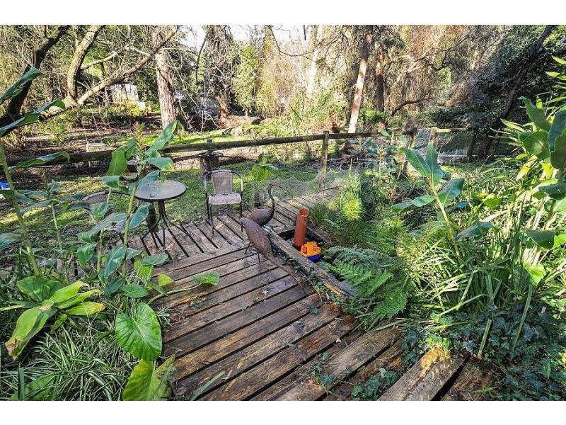 52 Thompson Road, Upwey VIC 3158