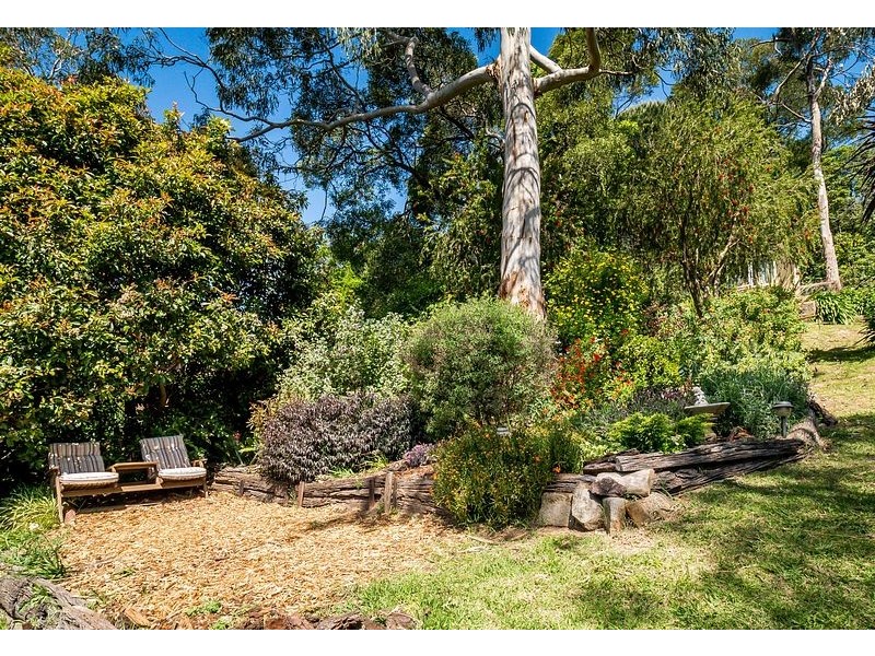 24 Glen Road, Belgrave Heights VIC 3160