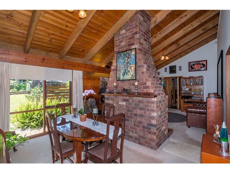 2 Andrew Court, Emerald VIC 3782