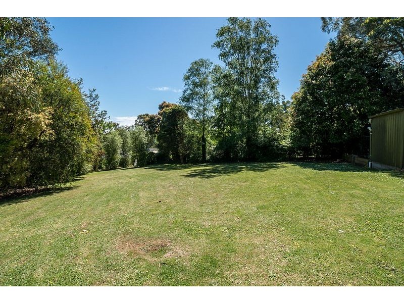 2 Andrew Court, Emerald VIC 3782