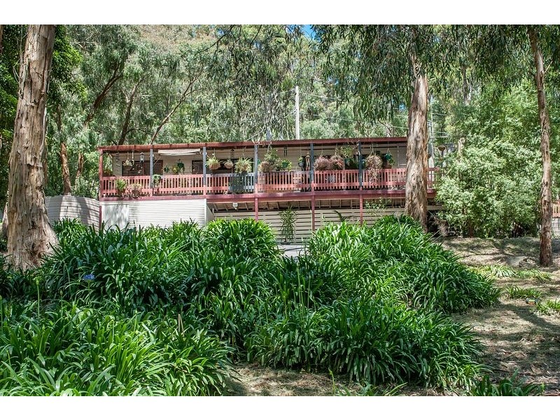 14 Johns Road, Selby VIC 3159