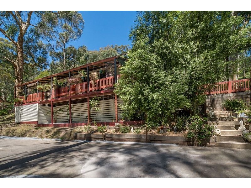 14 Johns Road, Selby VIC 3159