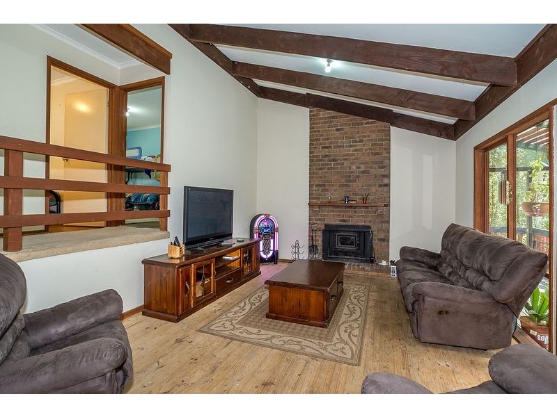 14 Johns Road, Selby VIC 3159