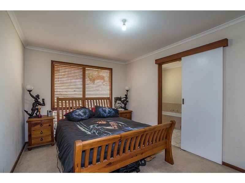 14 Johns Road, Selby VIC 3159