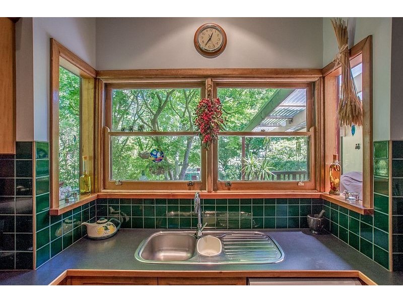 13 Alexander Avenue, Upwey VIC 3158