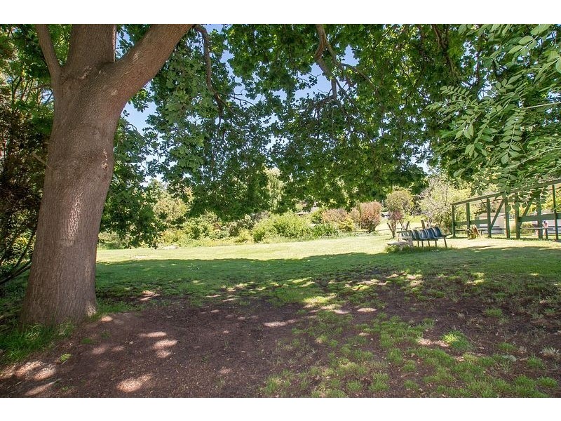 13 Alexander Avenue, Upwey VIC 3158
