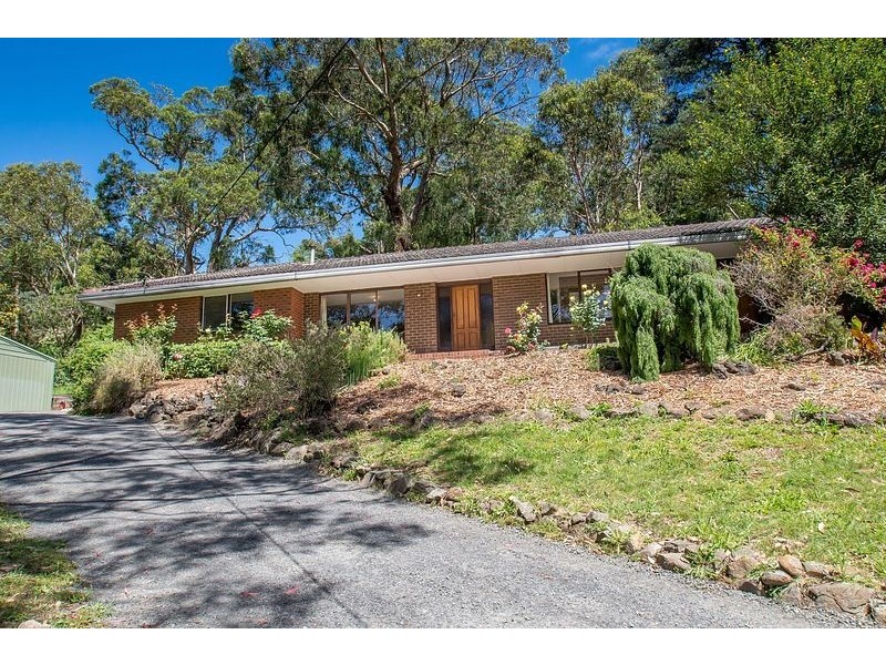 1 Cedar Grove, Selby VIC 3159