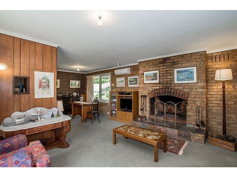 1 Cedar Grove, Selby VIC 3159
