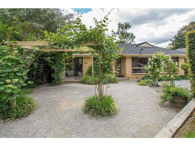 12 Rankins Road, Monbulk VIC 3793
