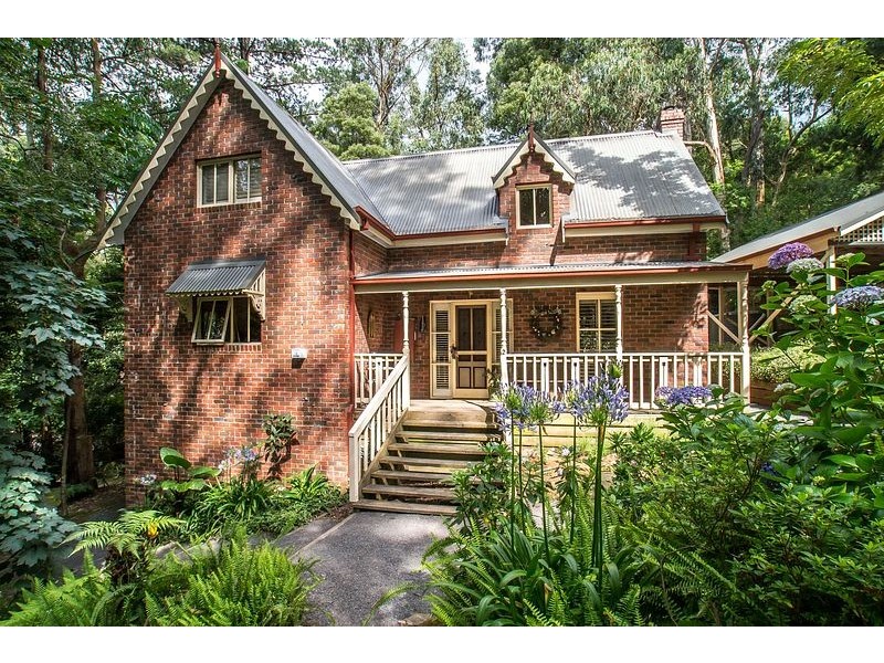2 Hardy Street, Selby VIC 3159