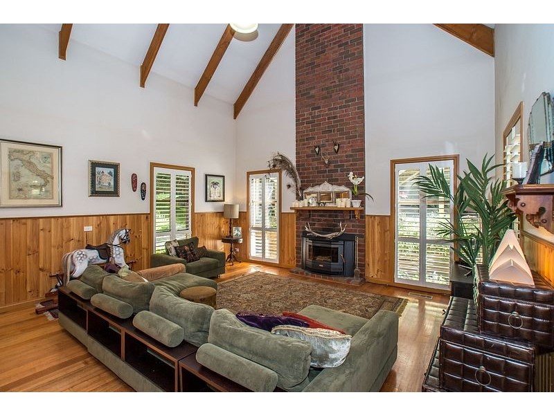 2 Hardy Street, Selby VIC 3159