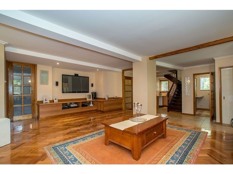 5 St. James Avenue, Kallista VIC 3791