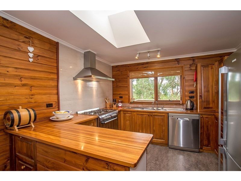 9 Maskells Hill Road, Selby VIC 3159