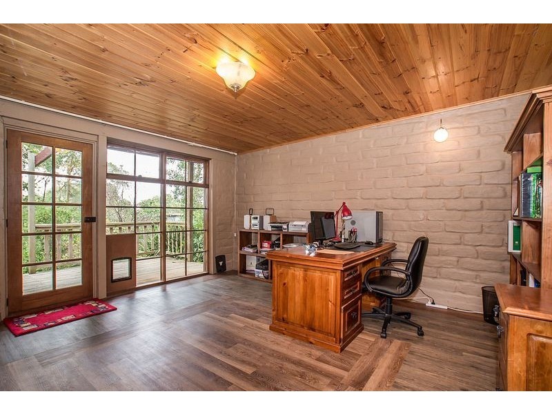 9 Maskells Hill Road, Selby VIC 3159