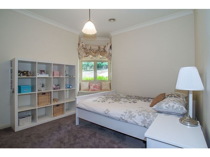 2 Licence Road, Belgrave South VIC 3160