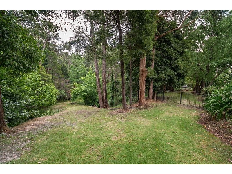 2 Licence Road, Belgrave South VIC 3160