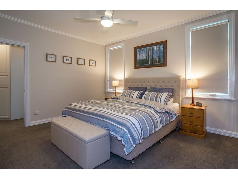 28 The Serpentine, Tecoma VIC 3160