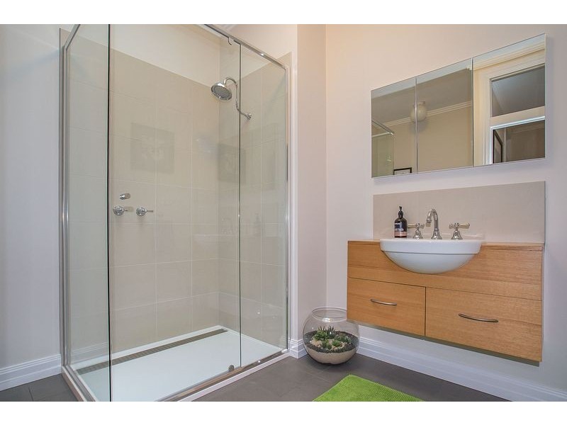 28 The Serpentine, Tecoma VIC 3160