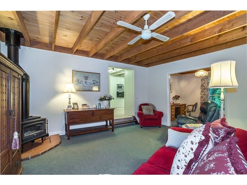 45 Temple Road, Selby VIC 3159