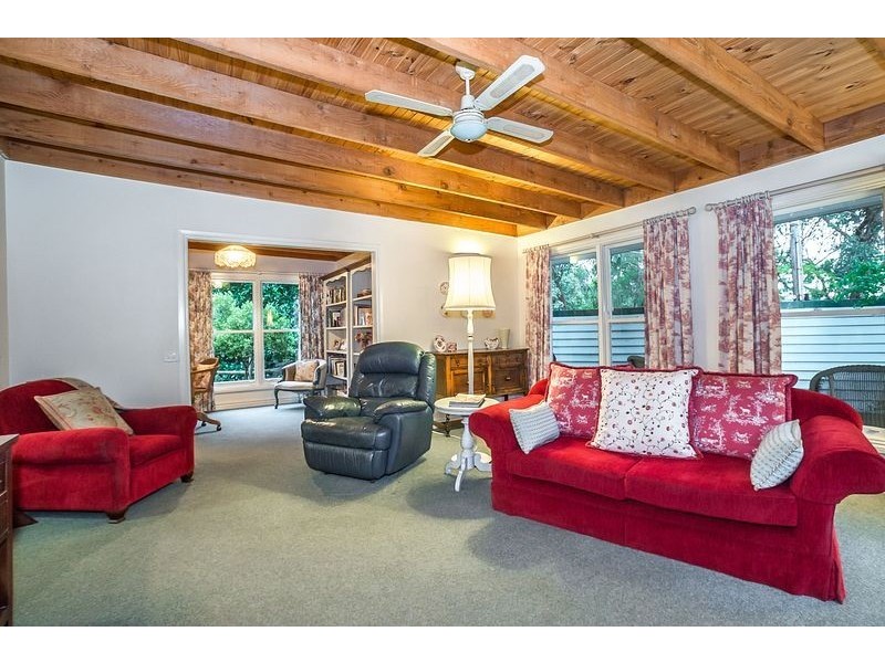 45 Temple Road, Selby VIC 3159