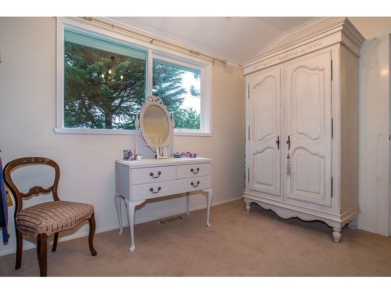 45 Temple Road, Selby VIC 3159