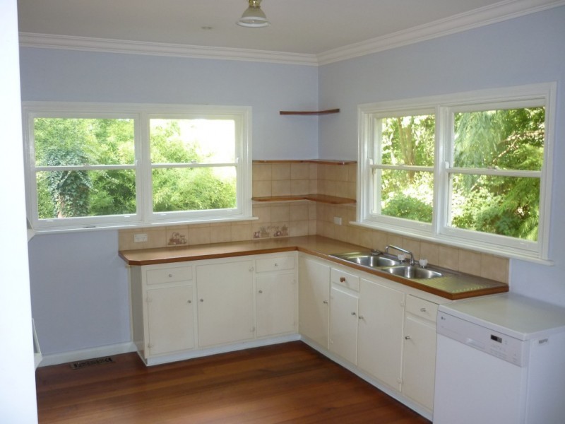 22 Lakeside Drive, Emerald VIC 3782