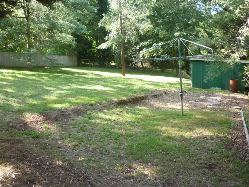 22 Lakeside Drive, Emerald VIC 3782