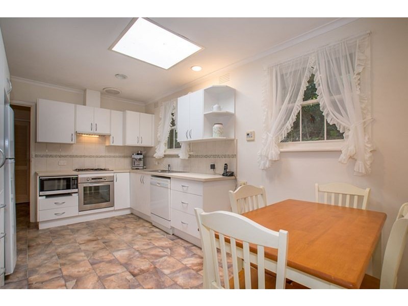 38 Blackwood Street, Tecoma VIC 3160