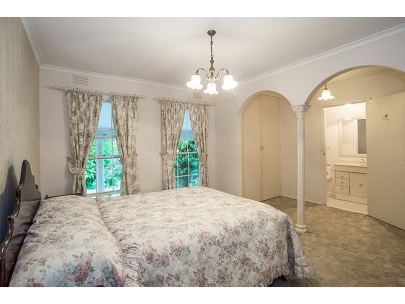 38 Blackwood Street, Tecoma VIC 3160