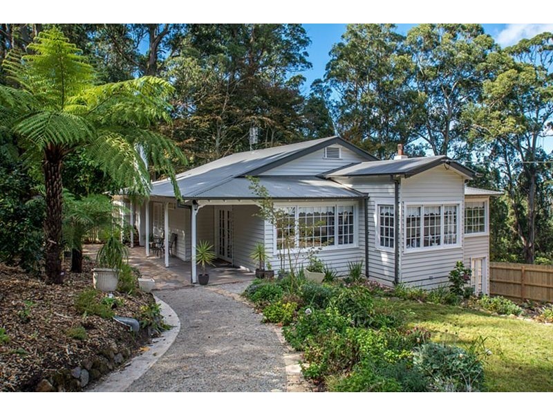 7 Victoria Grove, Ferny Creek VIC 3786